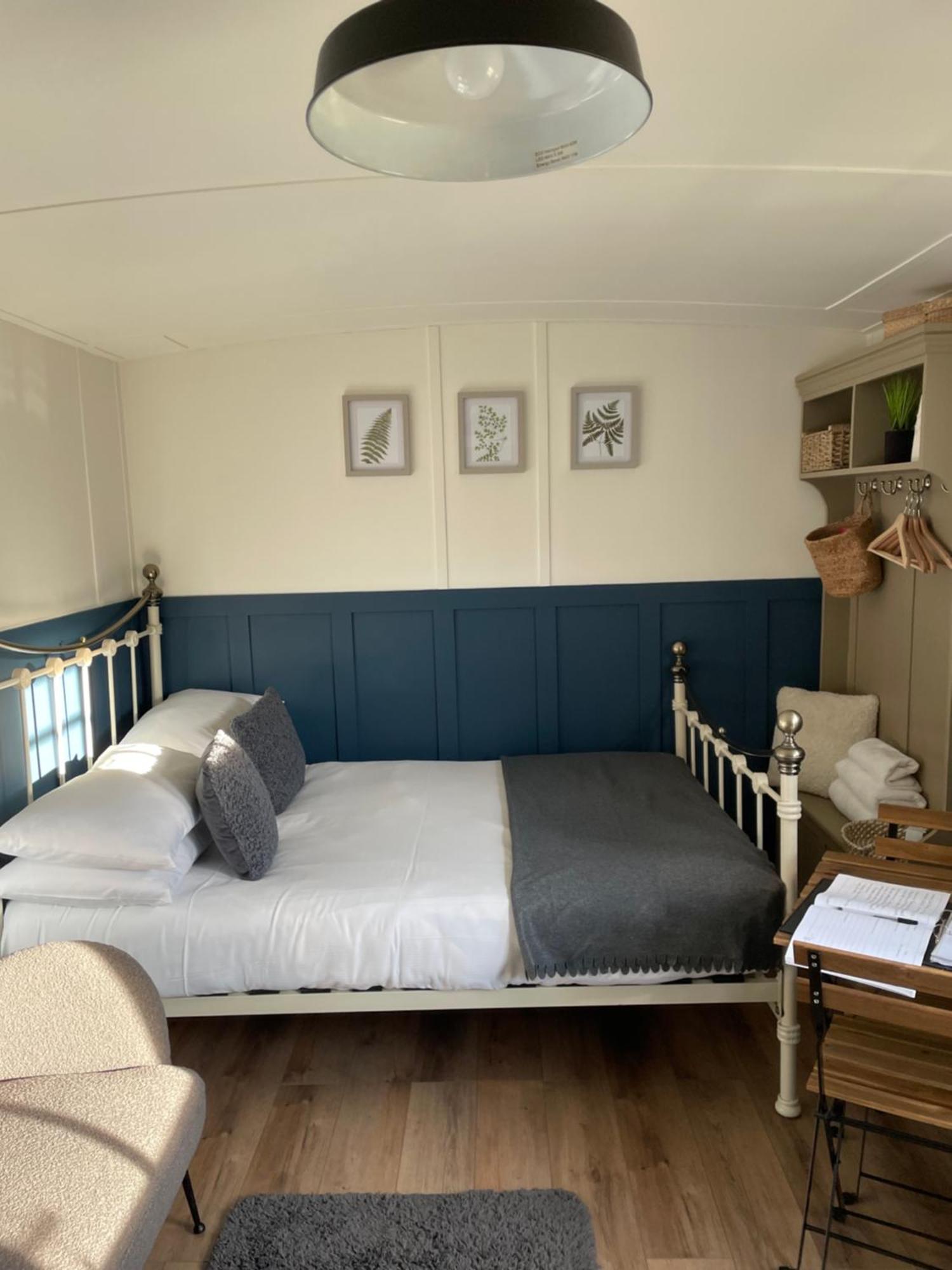 Rosemary Shepherds Hut, Clay Bank Huts Ingleby Greenhow 外观 照片